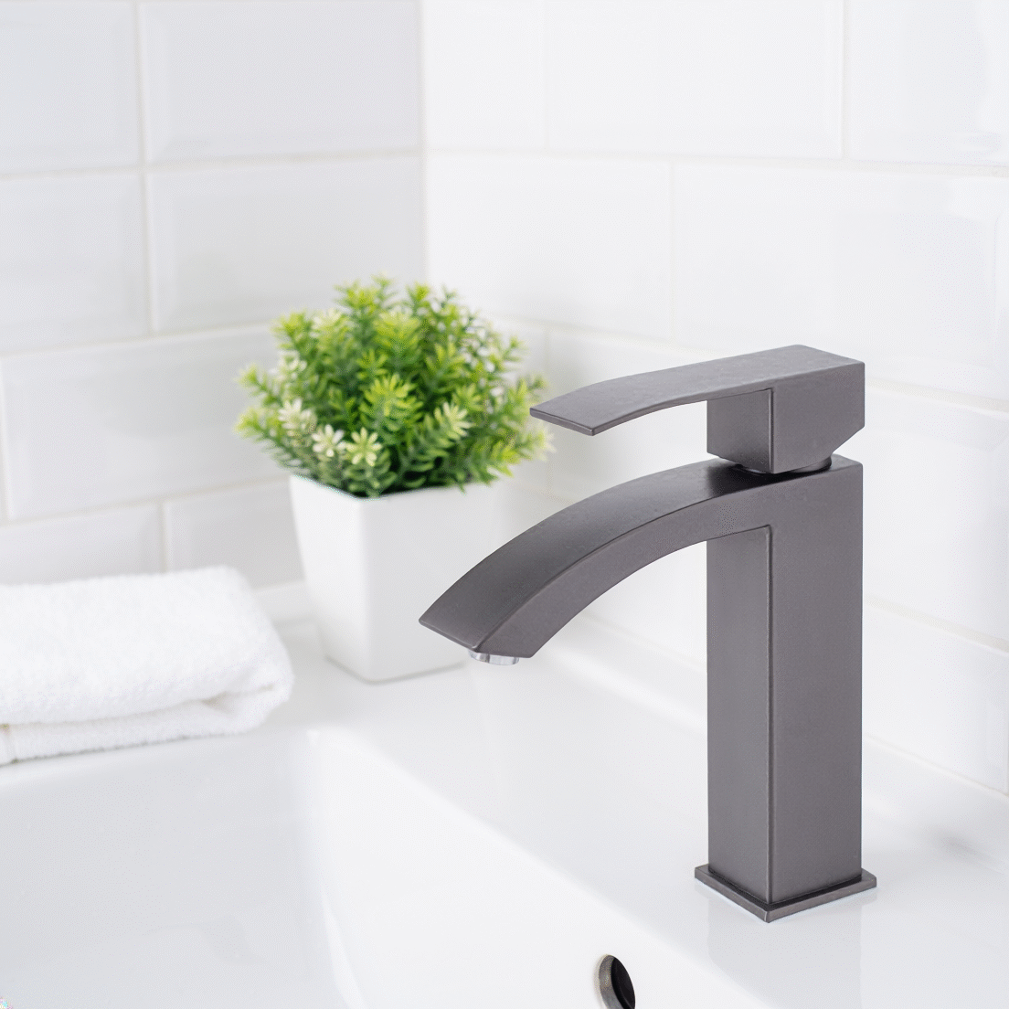 宗曄-32C-B133MG 不鏽鋼單孔面盆龍頭 (鐵灰)